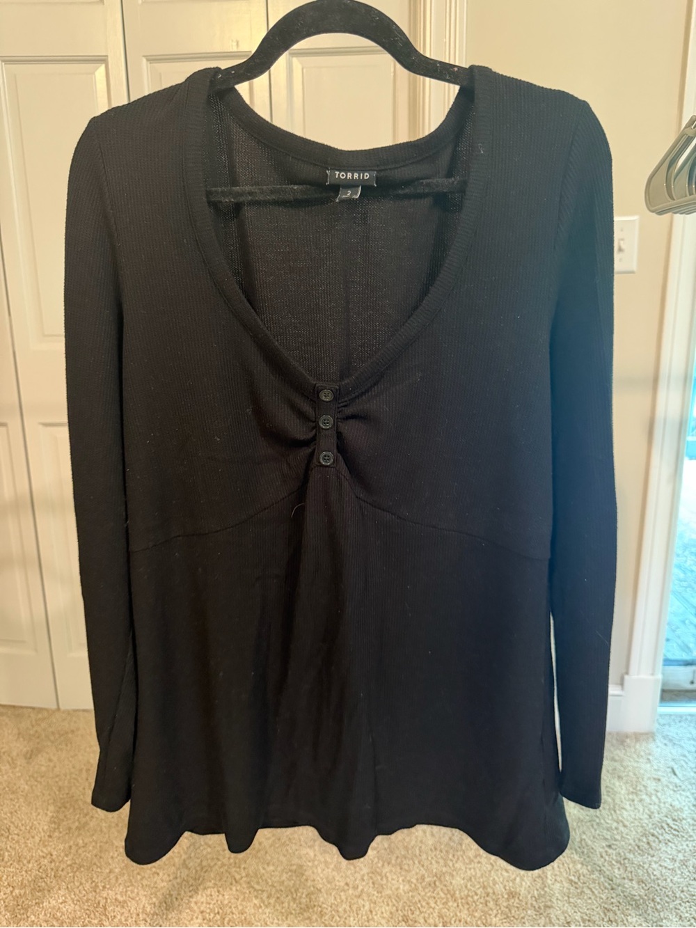 torrid Black and green Ribbed V-Neck Long Sleeve Top with Button Trim